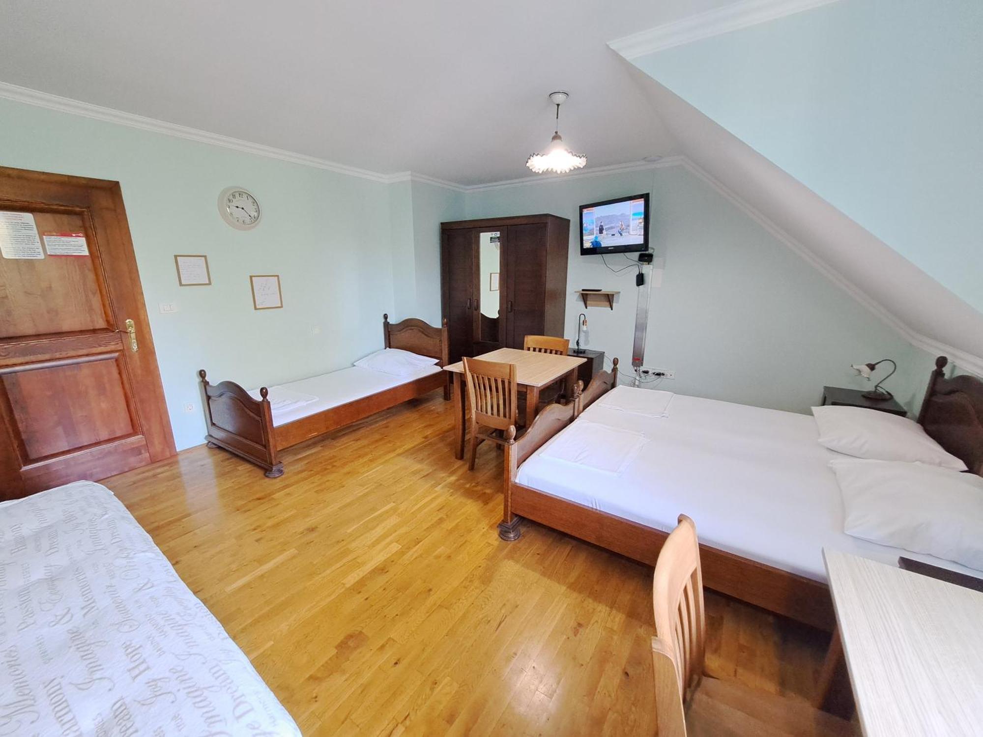 Parma Guesthouse & Apartments Maribor Rum bild