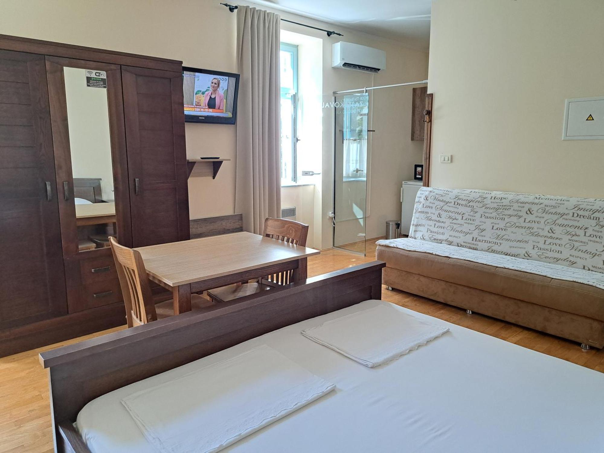 Parma Guesthouse & Apartments Maribor Exteriör bild