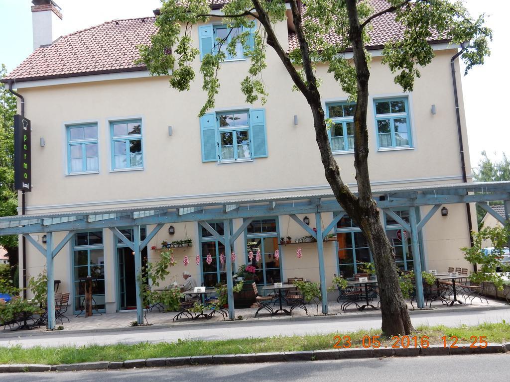 Parma Guesthouse & Apartments Maribor Exteriör bild